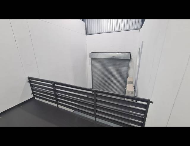 212M² WAREHOUSE TO LET IN RIVERHORSE VALLEY